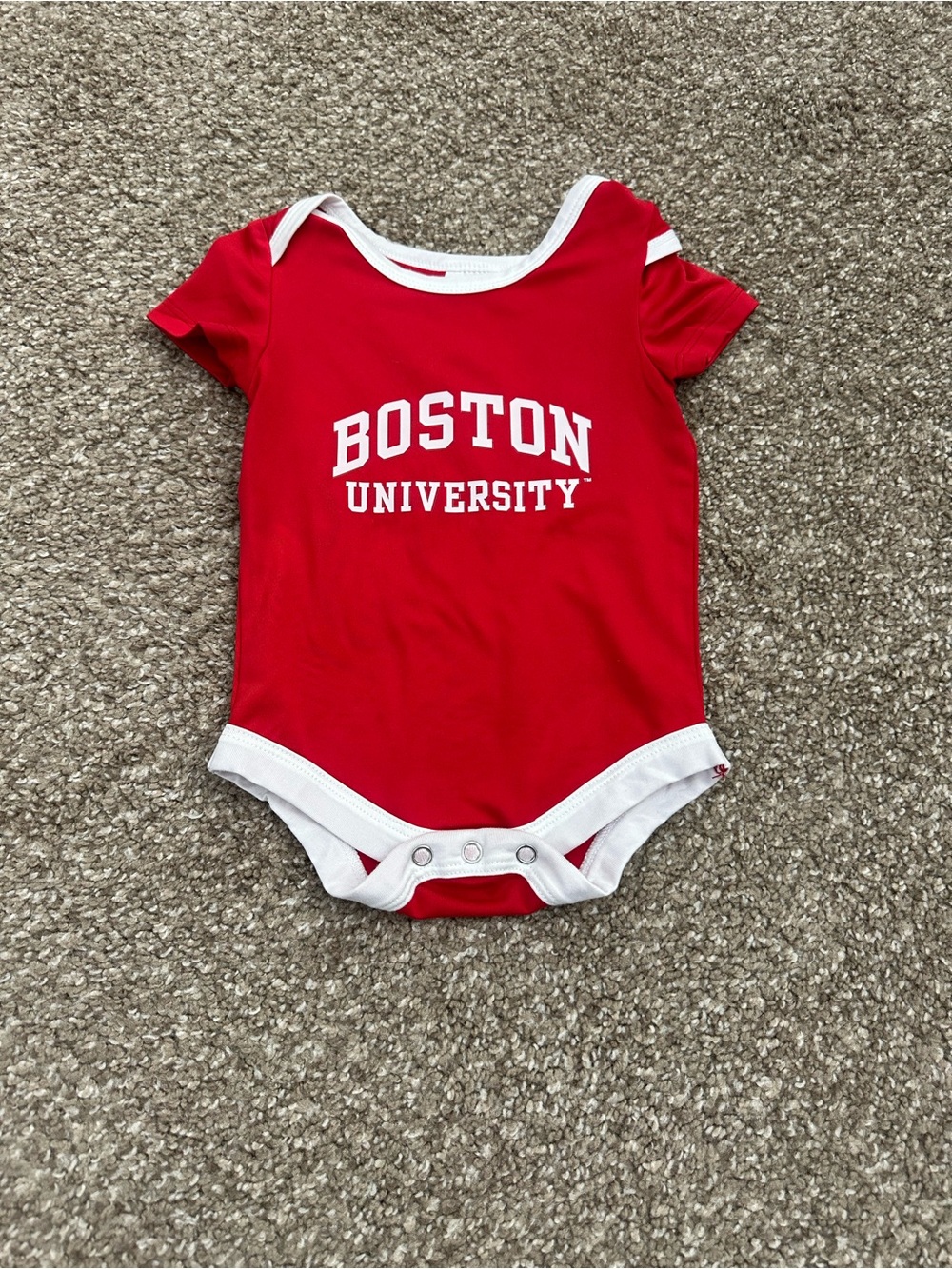 Boston University baby (neutral) onesie - 0-3 M new